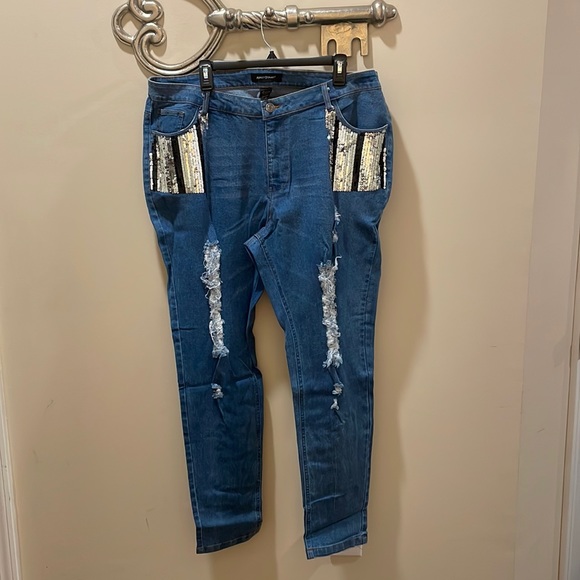 New Plus Size Women’s Ladies ASHLEY STEWART Sequin Distressed Skinny Denim Jean - Picture 3 of 6
